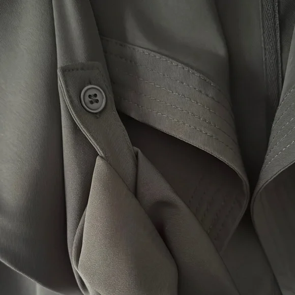 Max Studio Green Trench Coat with Notched Lapels - Picture 2 of 6